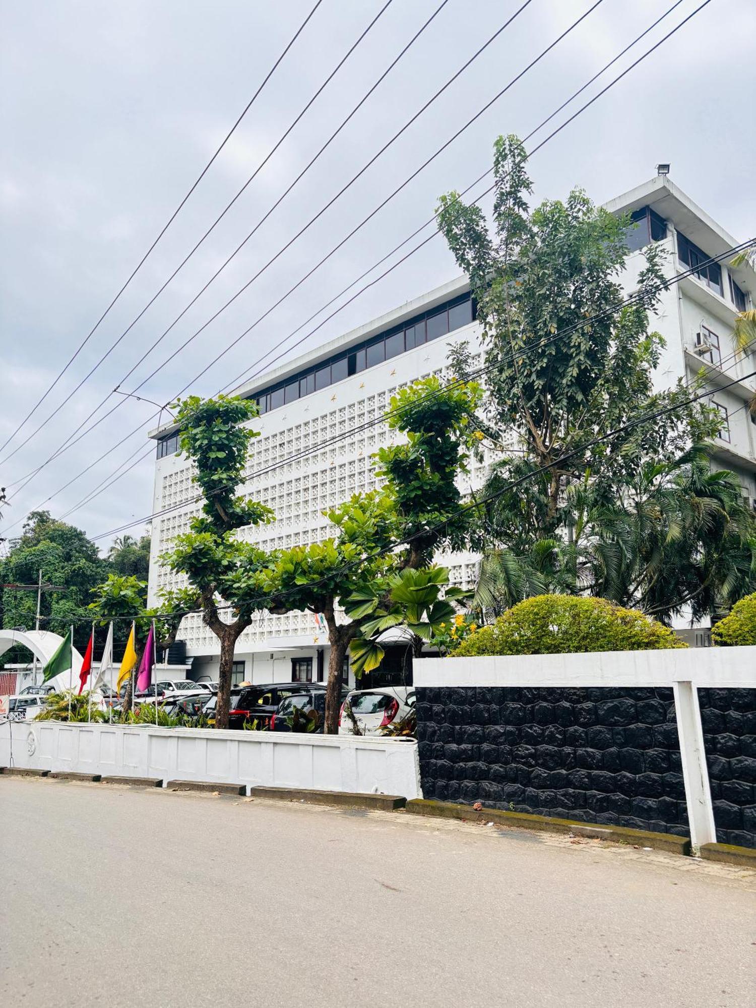 Maharani Hotel Kozhikode Luaran gambar
