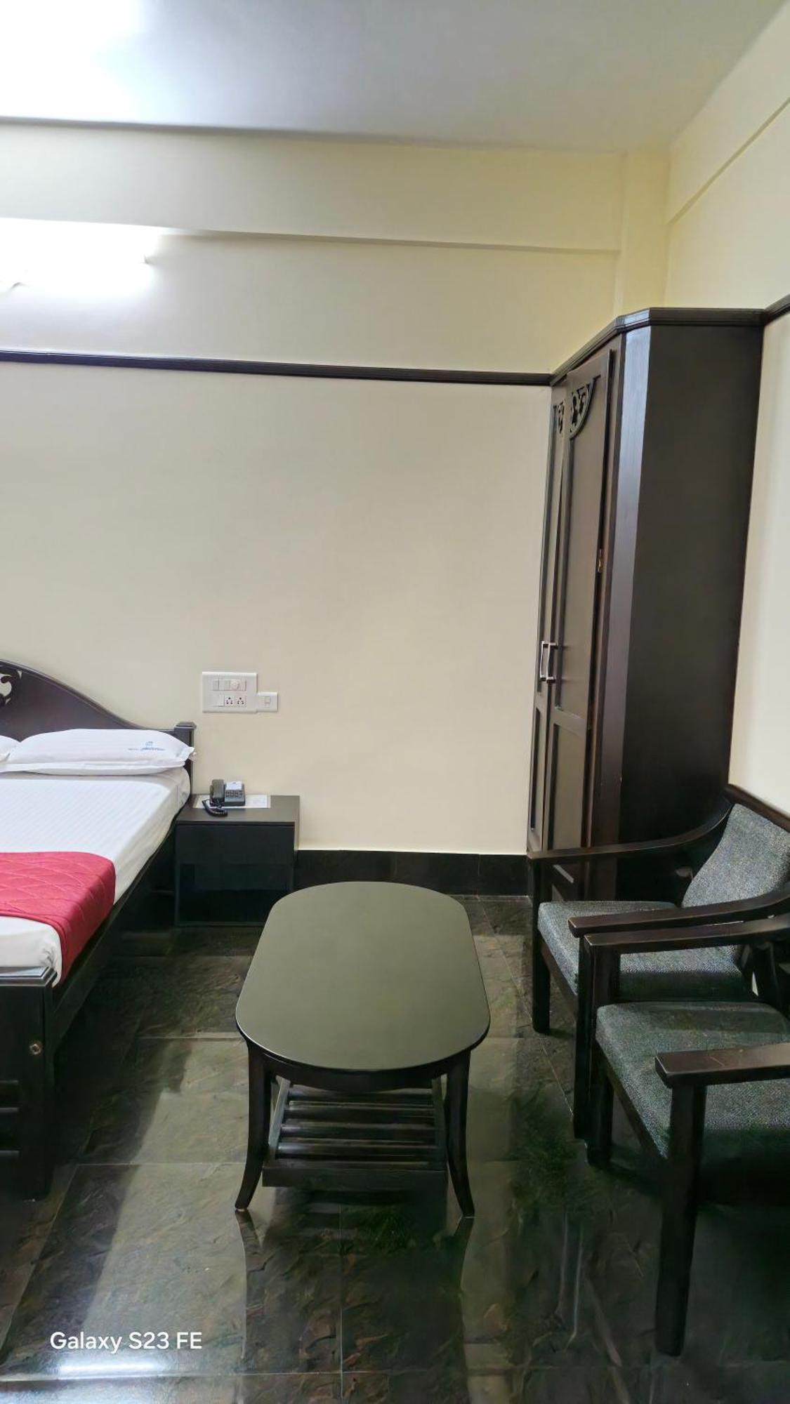 Maharani Hotel Kozhikode Luaran gambar